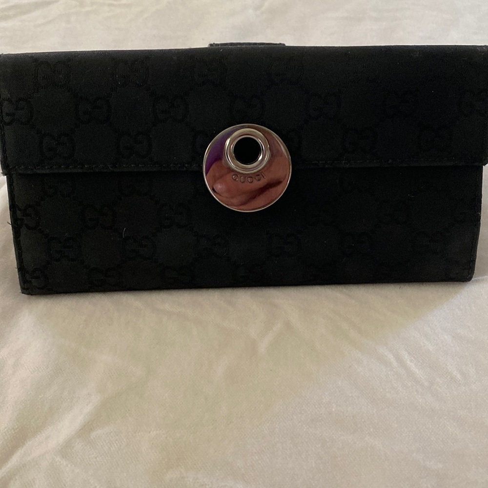Gucci wallet